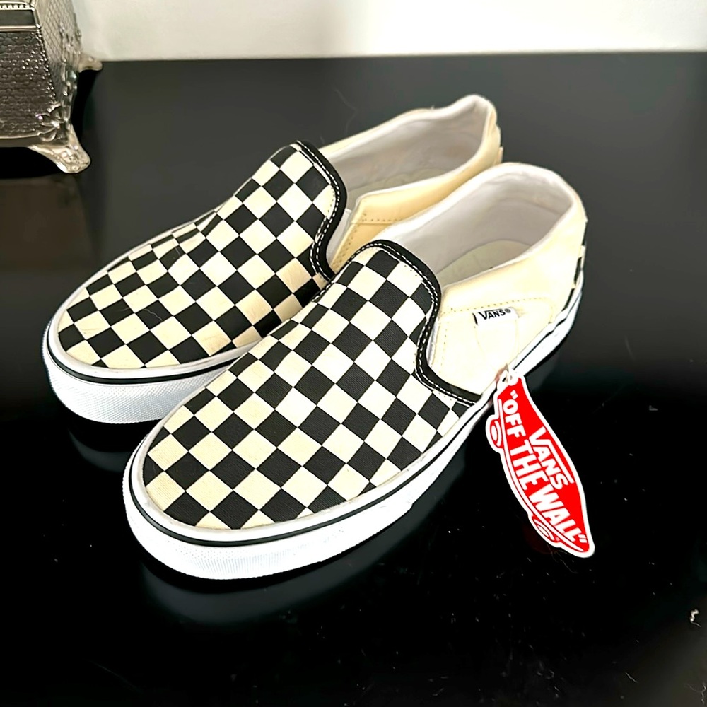 Women’s vans sneakers classic slip on size 7